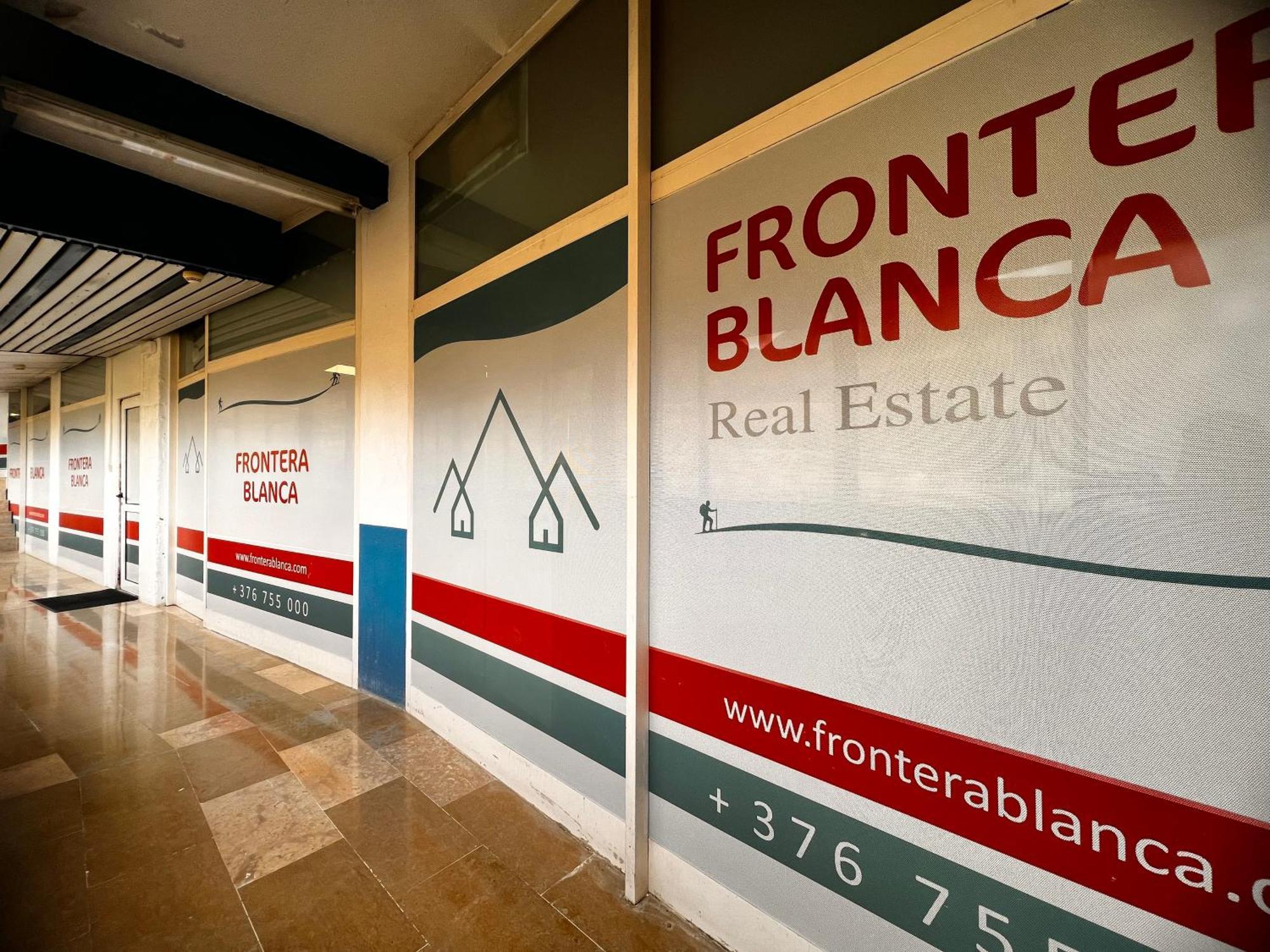 パス・デ・ラ・カサFrontera Blancaアパートメント エクステリア 写真